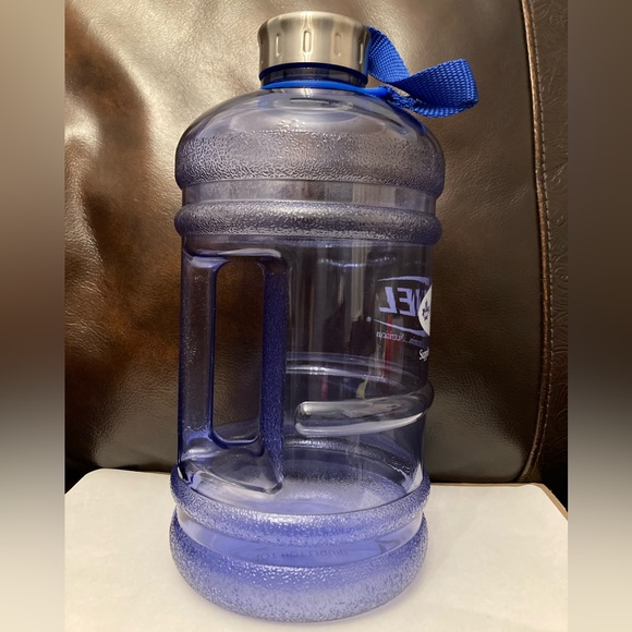 (3 for $40) National Nutrition Shaker Cup & Large Capacity Water Bottle - Picture 4 of 7